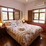 Yasou - Spacious Cozy By The Sea Apartment Loutraki (Corinthia)
