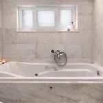 Yasou - Spacious Cozy By The Sea Apartmán