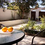 Apartmán Yasou - Spacious Cozy By The Sea *