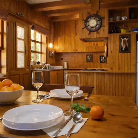 Apartman Yasou - Spacious Family By The Sea