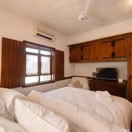 Yasou - Spacious Cozy By The Sea Λουτράκι