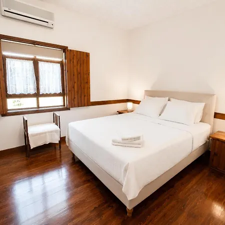 Yasou - Spacious Cozy By The Sea * Λουτράκι