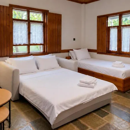 Yasou - Spacious Near The Sea * Loutráki