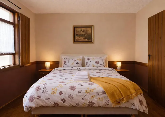 Yasou - Spacious Family By The Sea Apartment *